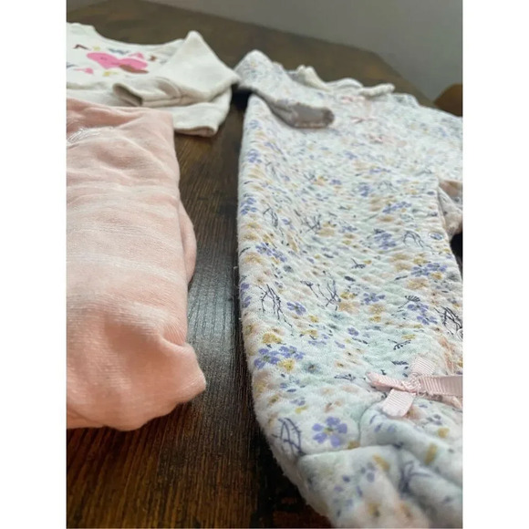 3 pcs babygirl sleepwear size 6-9 months - Picture 9 of 14
